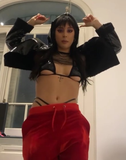 Sexy influencer belenegri hot Video