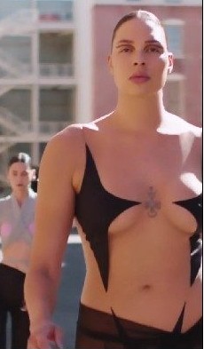 Elizabeth Cambage Hot Teasing Video