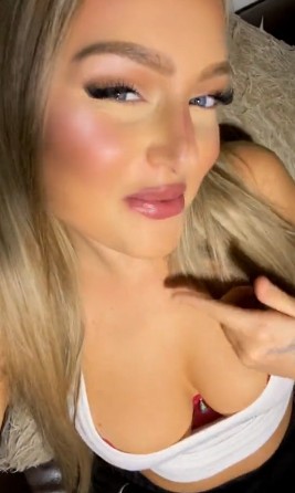 Sincerelyroos hot sexy tits Video