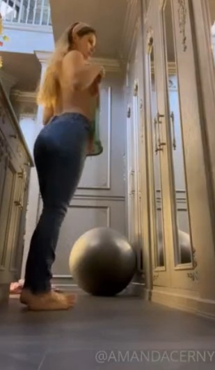 Amanda Cerny Hot Onlyfans Video